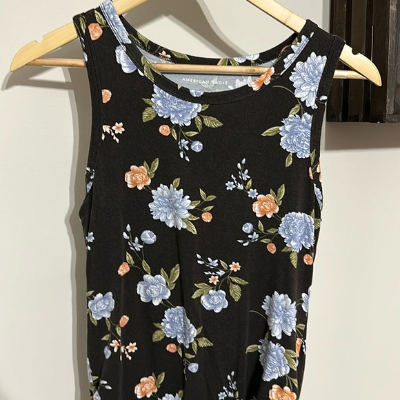 Women’s American Eagle floral tank top body suit Size M super lightweight! - Picture 2 of 5